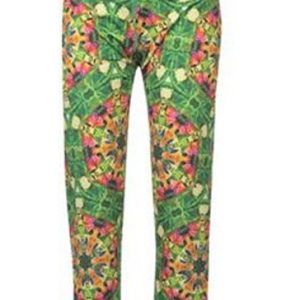 Green Psychedelic Printed Capri Wholesale