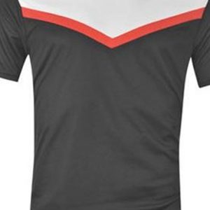 Black tri colored men’s t-shirts